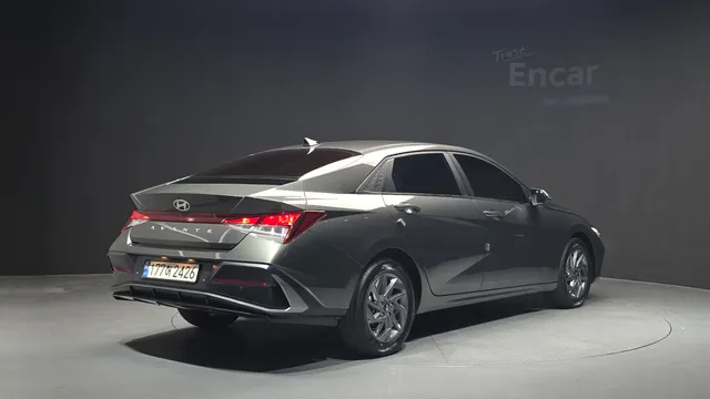 Hyundai Elantra (Avante)