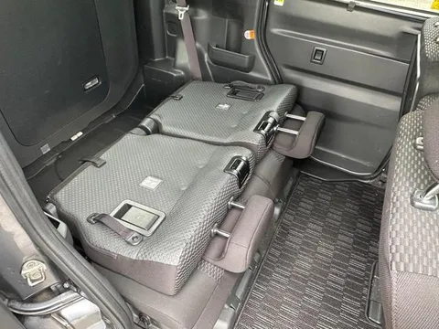 Toyota Pixis Mega