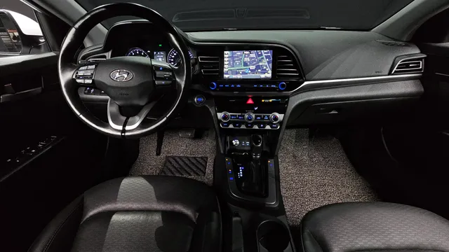 Hyundai Elantra (Avante)
