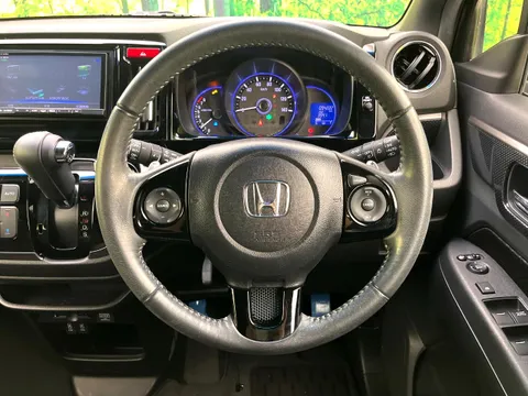 Honda N-WGN Custom