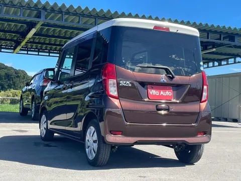 Mitsubishi eK Space