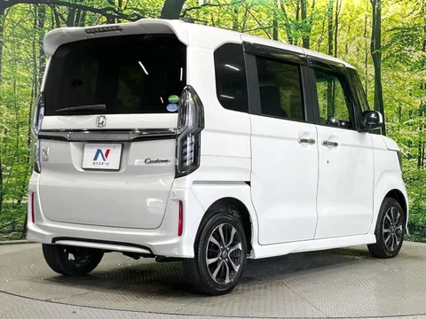 Honda N-BOX Custom