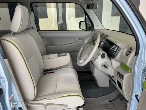 Toyota Pixis Space
