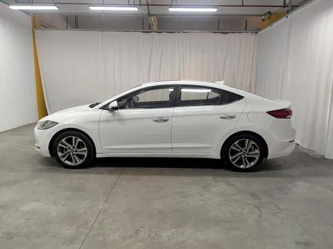 Hyundai Elantra (Avante)