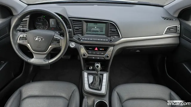 Hyundai Elantra (Avante)
