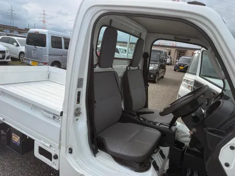 Mazda Scrum Truck