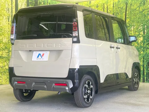 Mitsubishi Delica Mini