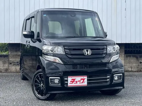 Honda N-BOX Custom