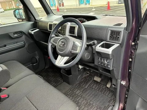 Toyota Pixis Mega