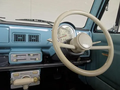 Nissan Pao