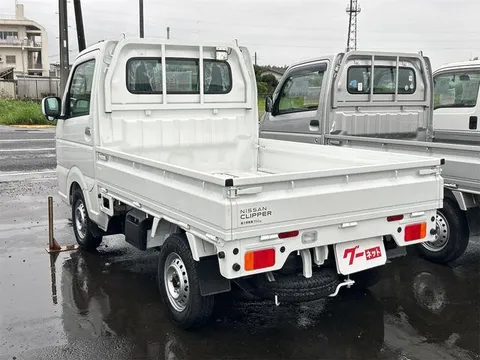 Nissan Clipper Truck