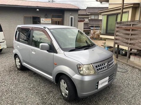 Nissan Otti