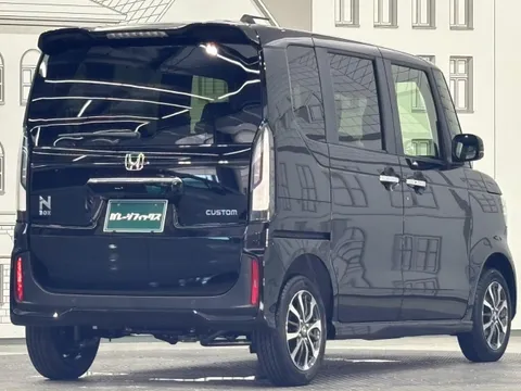 Honda N-BOX Custom