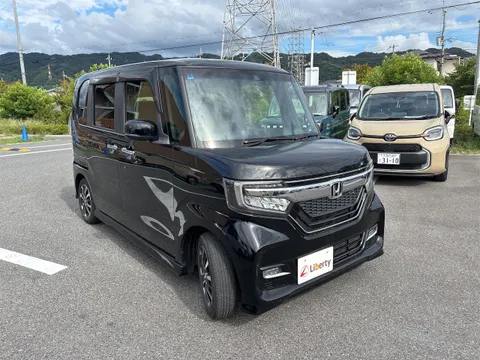 Honda N-BOX Custom
