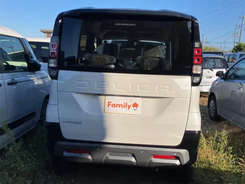 Mitsubishi Delica Mini