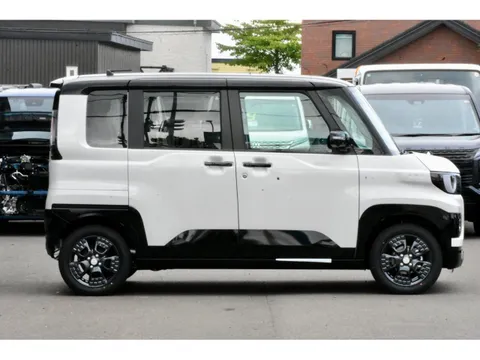 Mitsubishi Delica Mini