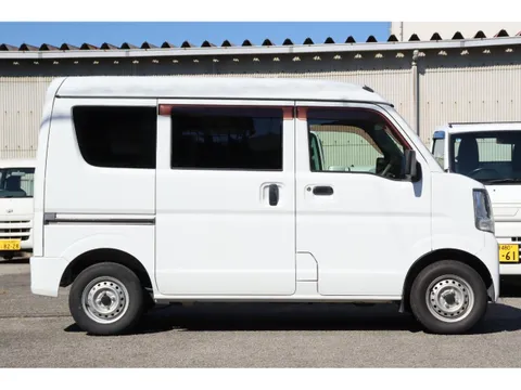 Mitsubishi Minicab Van