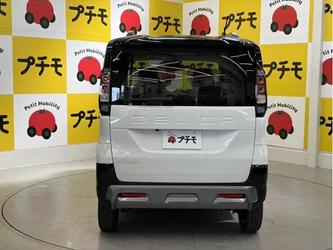 Mitsubishi Delica Mini