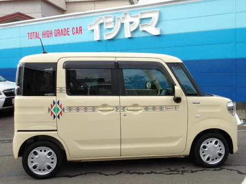 Suzuki Spacia