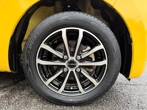 Toyota Pixis Mega