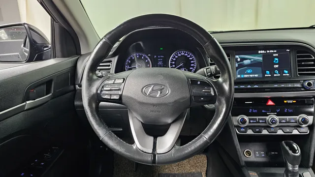 Hyundai Elantra (Avante)