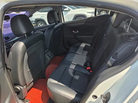 Renault SM3