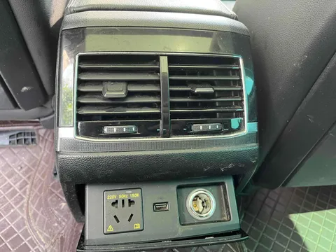 Volkswagen Phideon