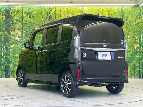 Honda N-BOX Custom
