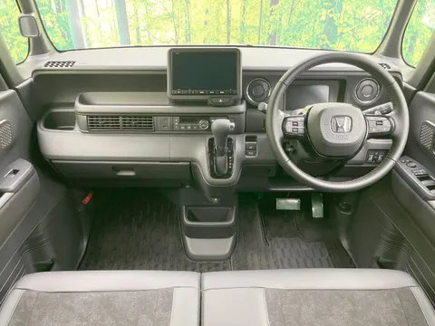 Honda N-BOX Custom