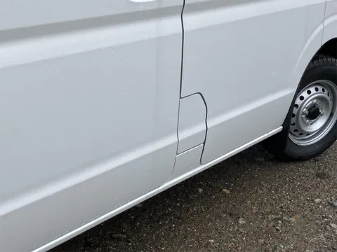 Nissan Clipper Van