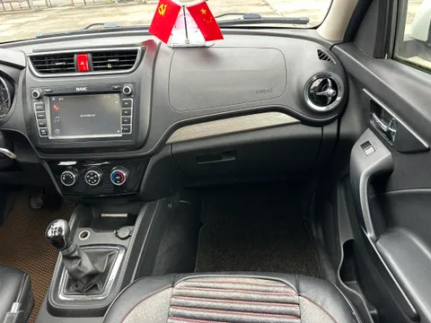 BAIC S3