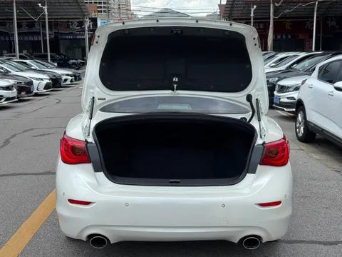 Infiniti Q50L