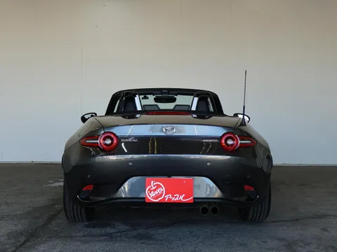 Mazda MX-5 (Roadster)