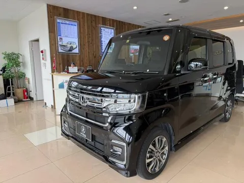 Honda N-BOX Custom