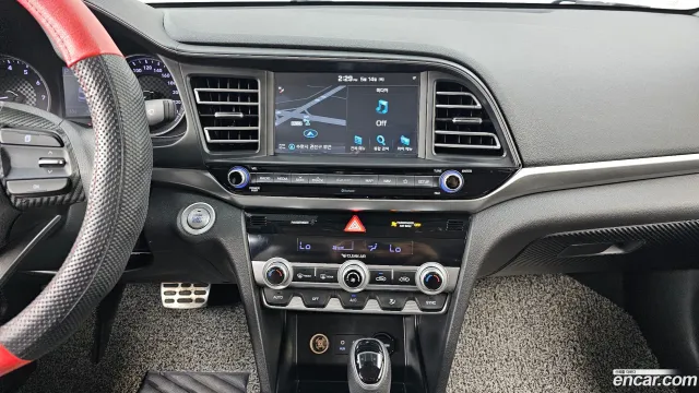Hyundai Elantra (Avante)