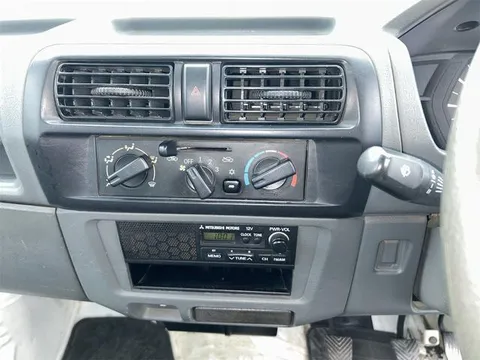 Mitsubishi Minicab Truck