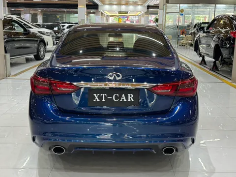 Infiniti Q50L
