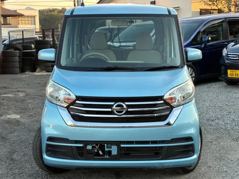 Nissan Dayz Roox