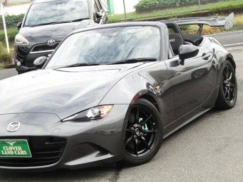 Mazda MX-5 (Roadster)