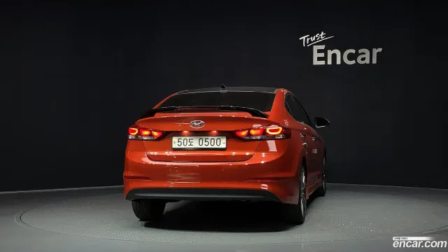 Hyundai Elantra (Avante)