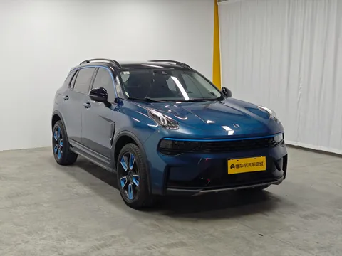 Lynk & Co 01
