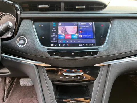 Cadillac XT6