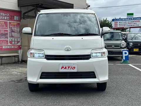 Toyota TownAce Van