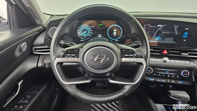 Hyundai Elantra (Avante)