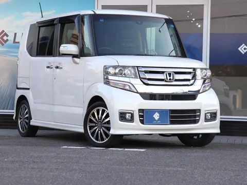 Honda N-BOX Custom