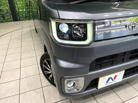 Toyota Pixis Mega