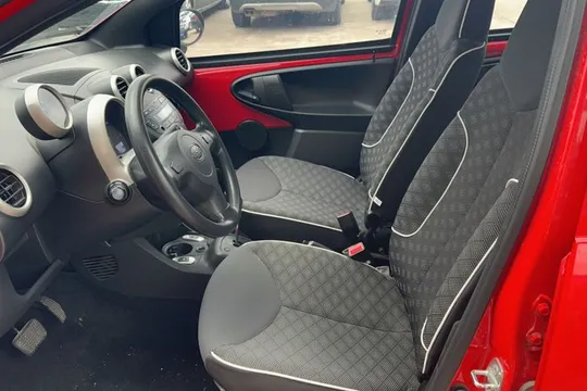BYD F0