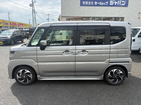 Suzuki Spacia Custom
