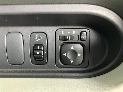 Mitsubishi I