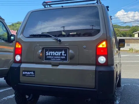 Daihatsu Naked